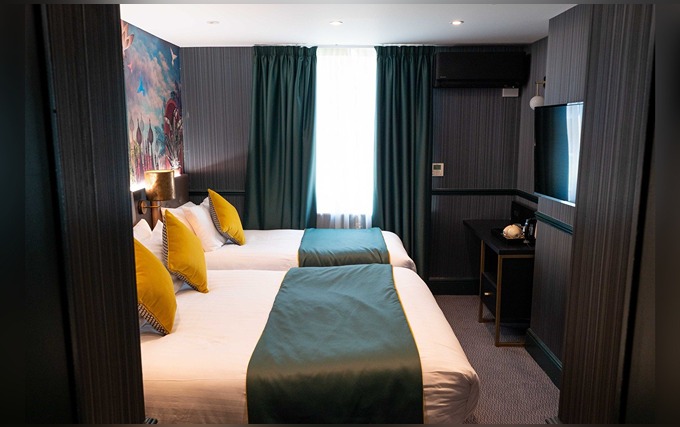 Triple room at Hyde Park Green Hotel