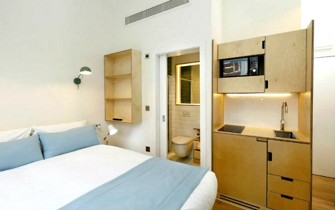 A typical double room at Kensington Stay