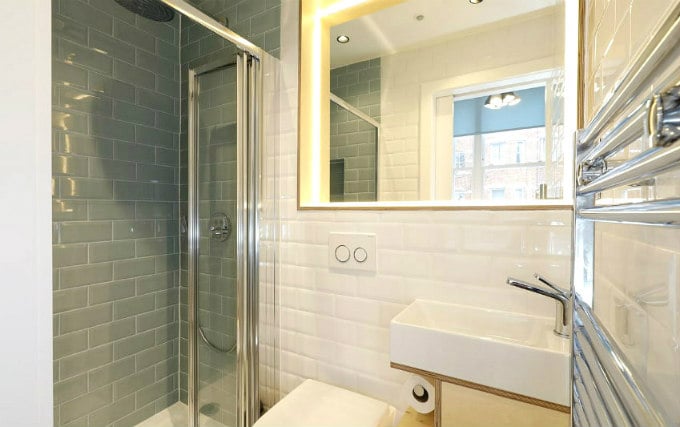 A typical shower system at Kensington Stay