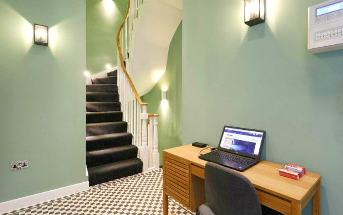 The hallway at Kensington Stay