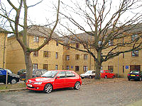 Kingston Upon Thames Budget Rooms - stay by the Thames for less!