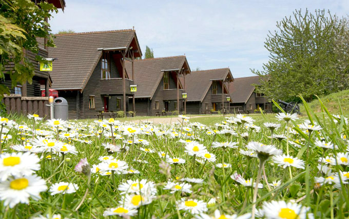 The attractive gardens and exterior of YHA London Lee Valley