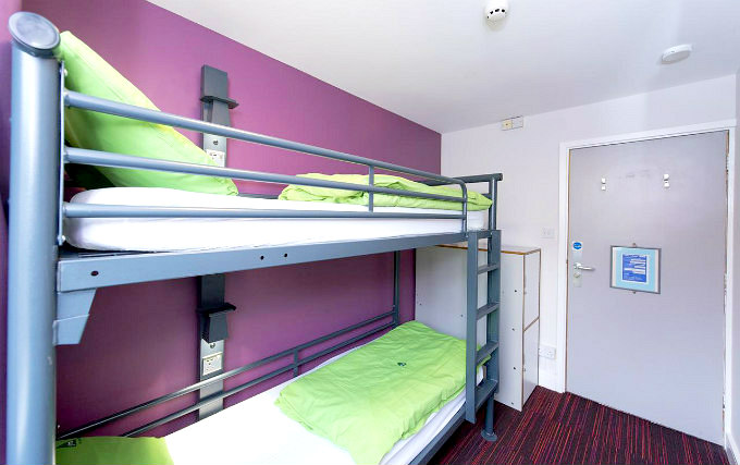 A twin room at YHA London Rotherhithe
