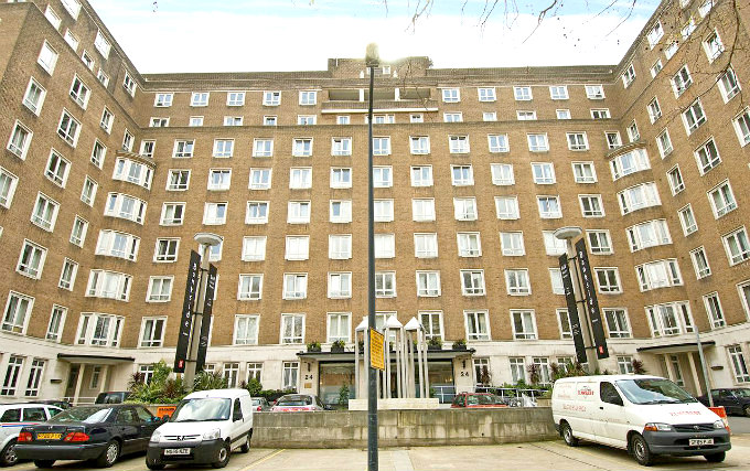 The exterior of Bankside Quality Rooms