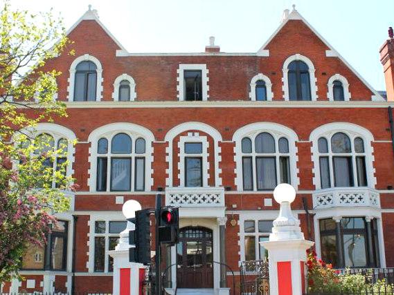 Peckham Lodge is situated in a prime location in Peckham close to Oval Cricket Ground