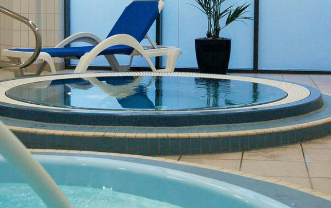 Swimmingpool at The Lancaster Conference Suite