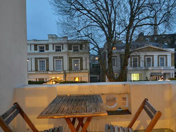 Relax in the balcony at Hyde Park Apartments