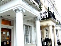 The Entrance to Dylan Paddington