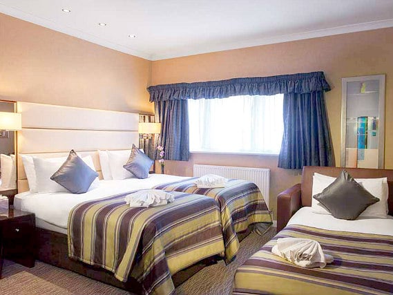 Triple rooms at Shaftesbury Premier London Hyde Park Hotel are the ideal choice for groups of friends or families