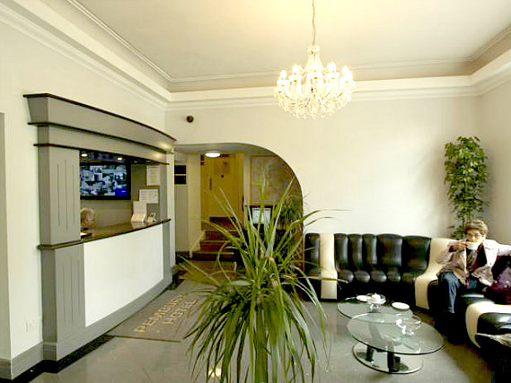 The London Pembury Hotel has a 24-hour reception so there is always someone to help