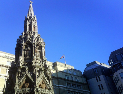 Book a hotel near Eleanor Cross