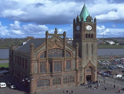 Book a hotel near Guildhall