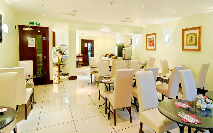 Relax and enjoy your meal in the Dining room at Shaftesbury Hyde Park International