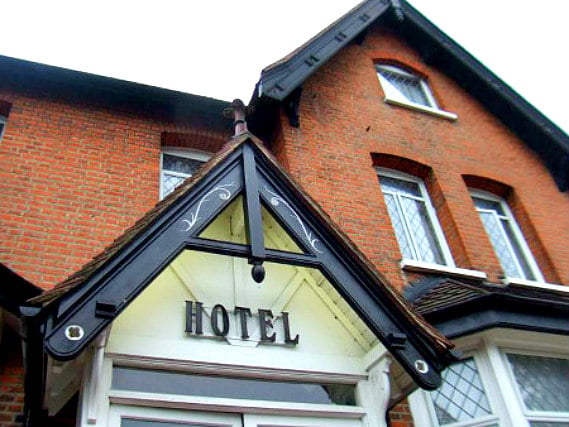 Grove Hill Hotel is situated in a prime location in South Woodford close to Westfield Stratford City