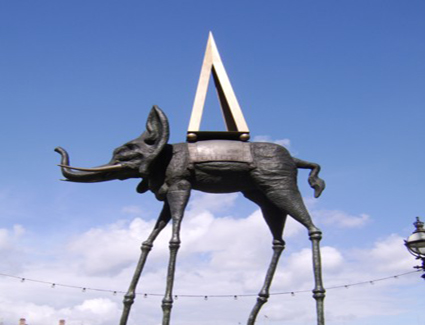 Book a hotel near Dali Universe