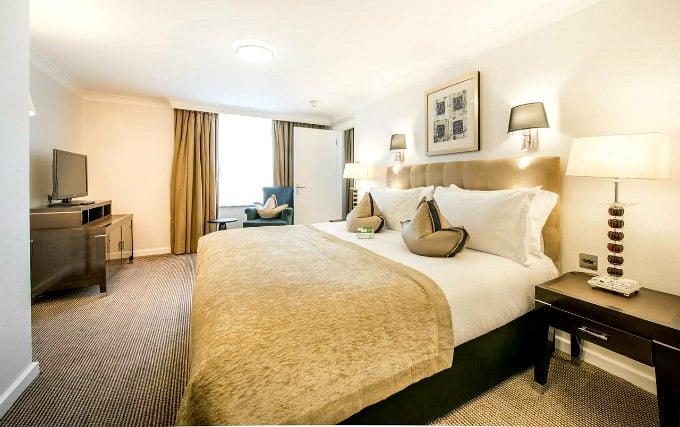 A comfortable double room at Holiday Inn London Kensington