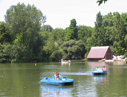 Book a hotel near Battersea Park