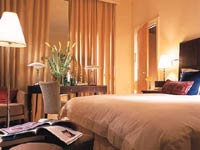 A double room at London Bridge Hotel