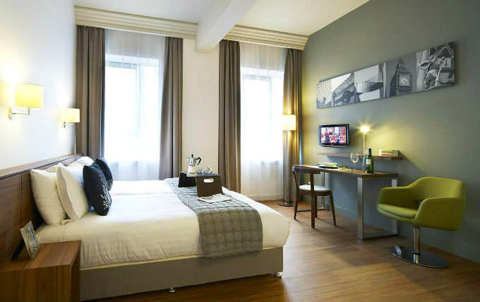 A comfortable double room at Citadines London Covent Garden