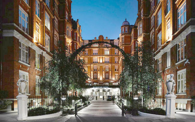 An exterior view of St. Ermins Hotel Autograph Collection