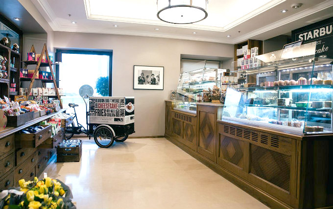 Enjoy a delicious Breakfast at Grosvenor House Hotel