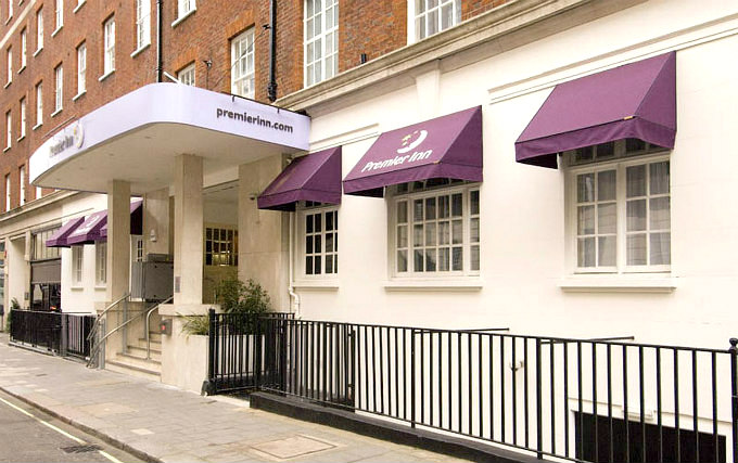 An exterior view of Quality Hotel Westminster