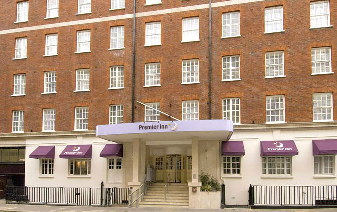 The exterior of Quality Hotel Westminster