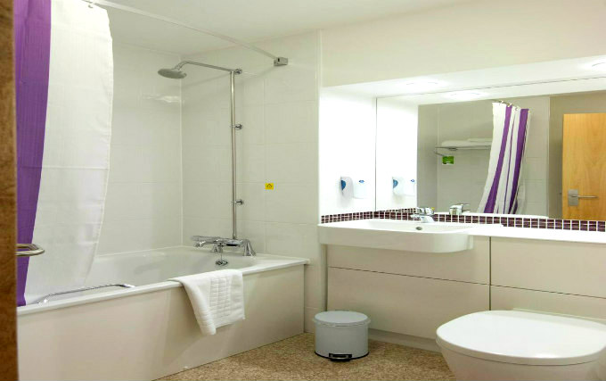 A typical bathroom at Quality Hotel Westminster