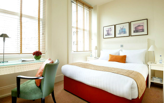 A comfortable double room at Kensington House Hotel