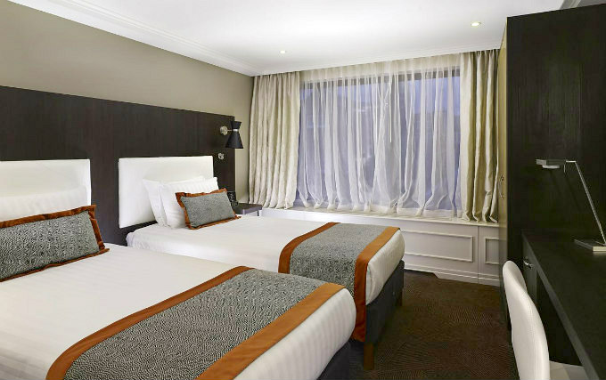 A twin room at Doubletree by Hilton London Hyde Park
