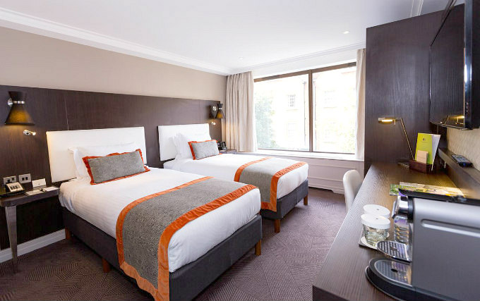 Twin room at Doubletree by Hilton London Hyde Park
