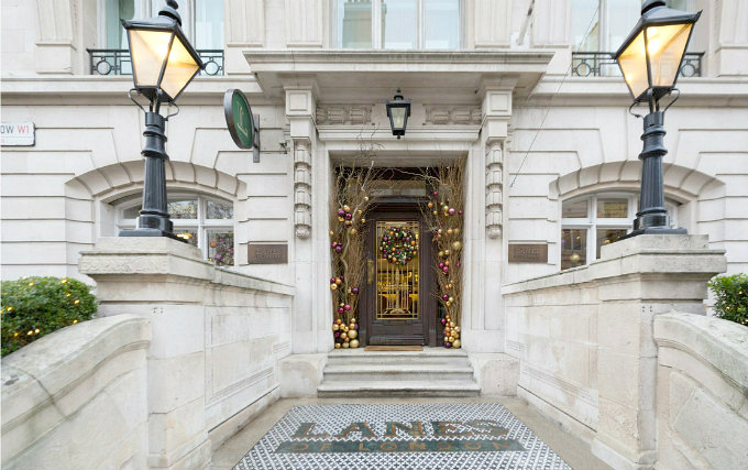 An exterior view of Marriott Park Lane