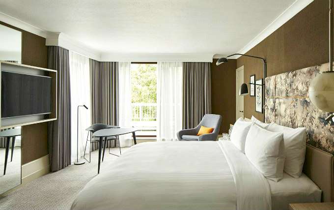 A comfortable double room at London Marriott Hotel Regents Park