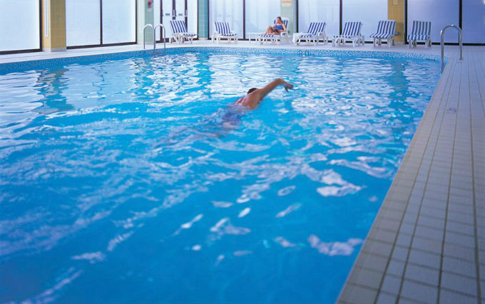 Swimmingpool at London Marriott Hotel Regents Park