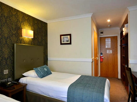Single rooms at The Princes Square Hotel provide privacy