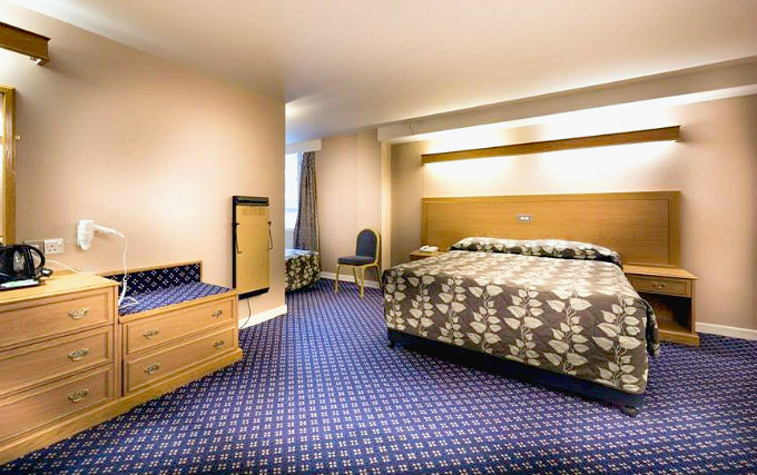 A comfortable double room at Tavistock Hotel