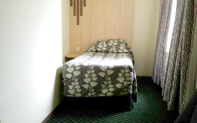 A single room at Tavistock Hotel