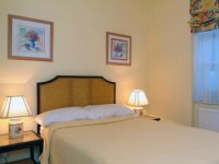 Double room at Warwick Hotel Apartments London