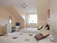 Typical ensuite room at Hillhead Hotel