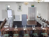 A conference room at Bridge House Hotel