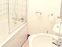 The Pay and Sleep offers clean and basic shared Bathroom facilities and ensuites in some Twin or Double rooms