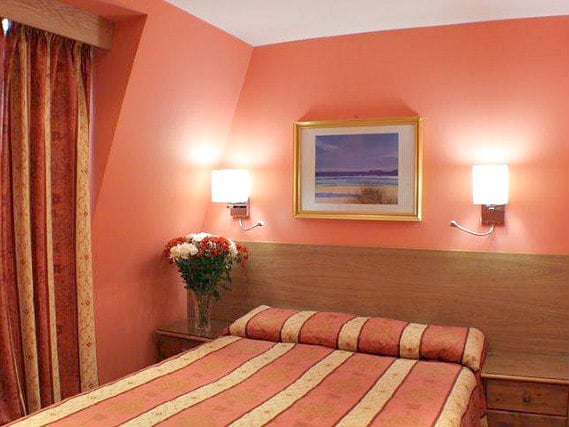 A typical room at Grapevine Hotel
