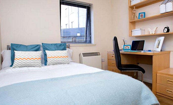 A double room at West Tollcross is perfect for a couple