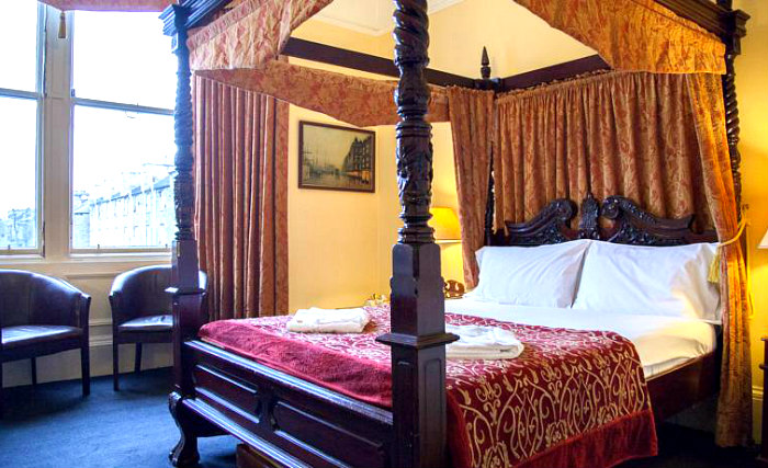 Get a good night's sleep in your comfortable room at Inverleith Hotel