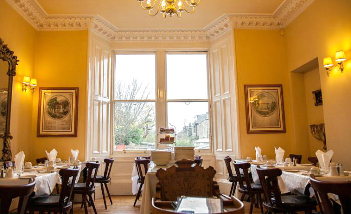 A place to eat at Inverleith Hotel
