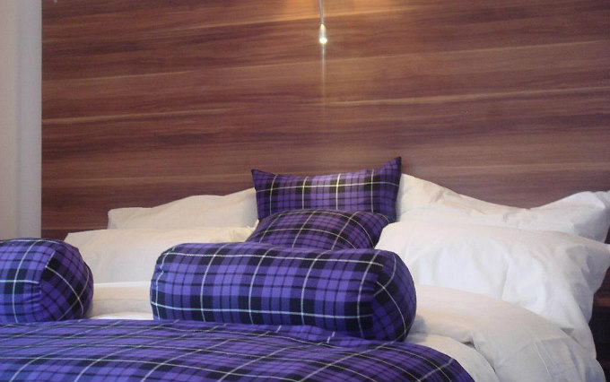 A comfortable double room at Lomond Hotel Glasgow