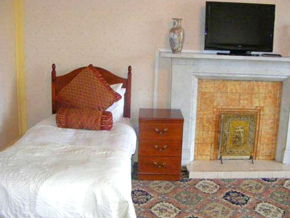 Single rooms at North Beach Hotel provide privacy