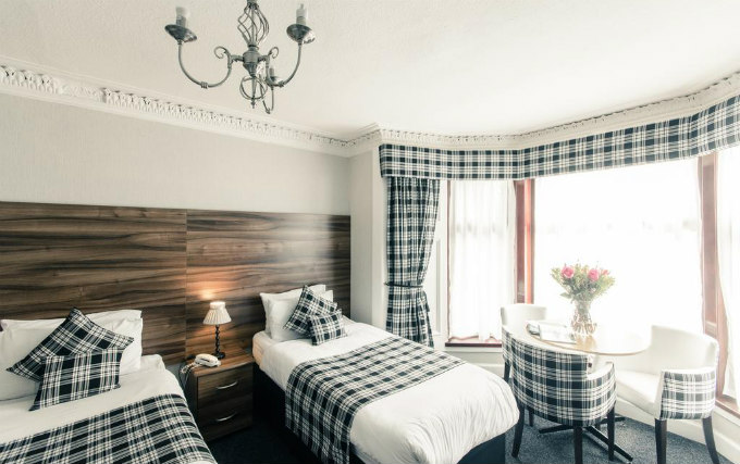 A typical twin room at Argyll Guest House