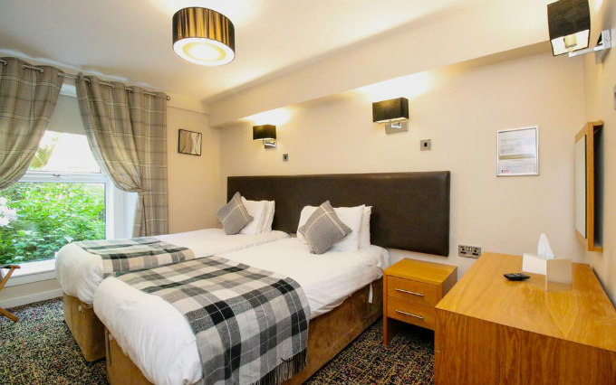 A comfortable twin room at Kelvingrove Hotel Glasgow