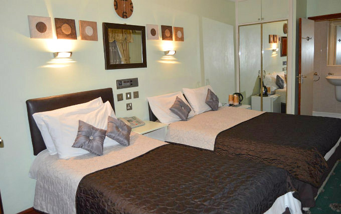 Quad room at Park Avenue Hotel London